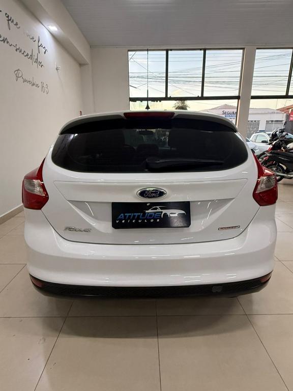 FORD Focus Hatch - Foto