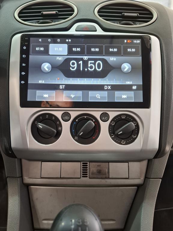 FORD Focus Hatch - Foto