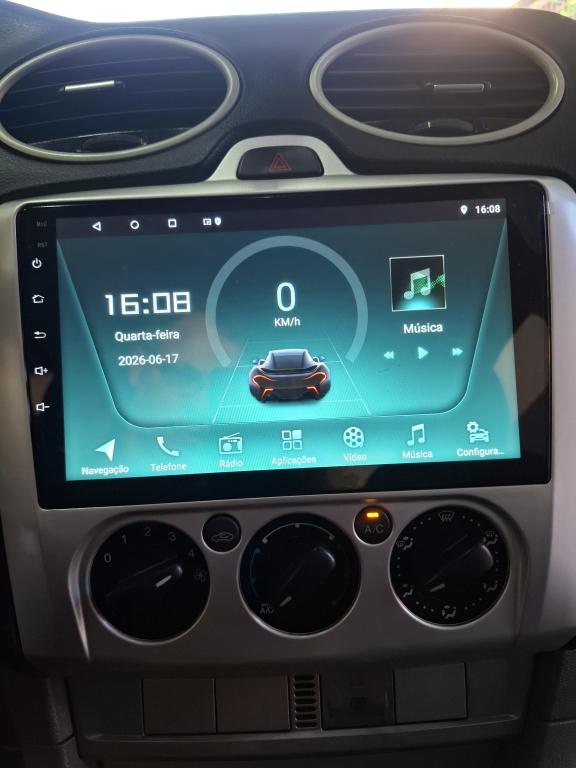 FORD Focus Hatch - Foto