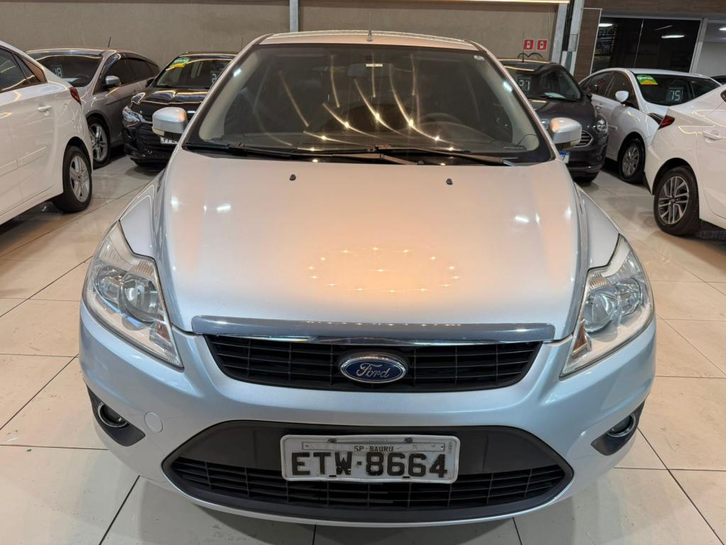 FORD Focus Hatch - Foto