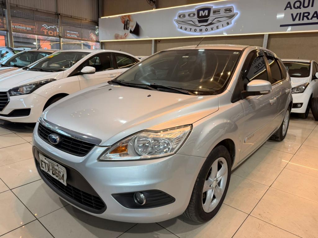 FORD Focus Hatch - Foto