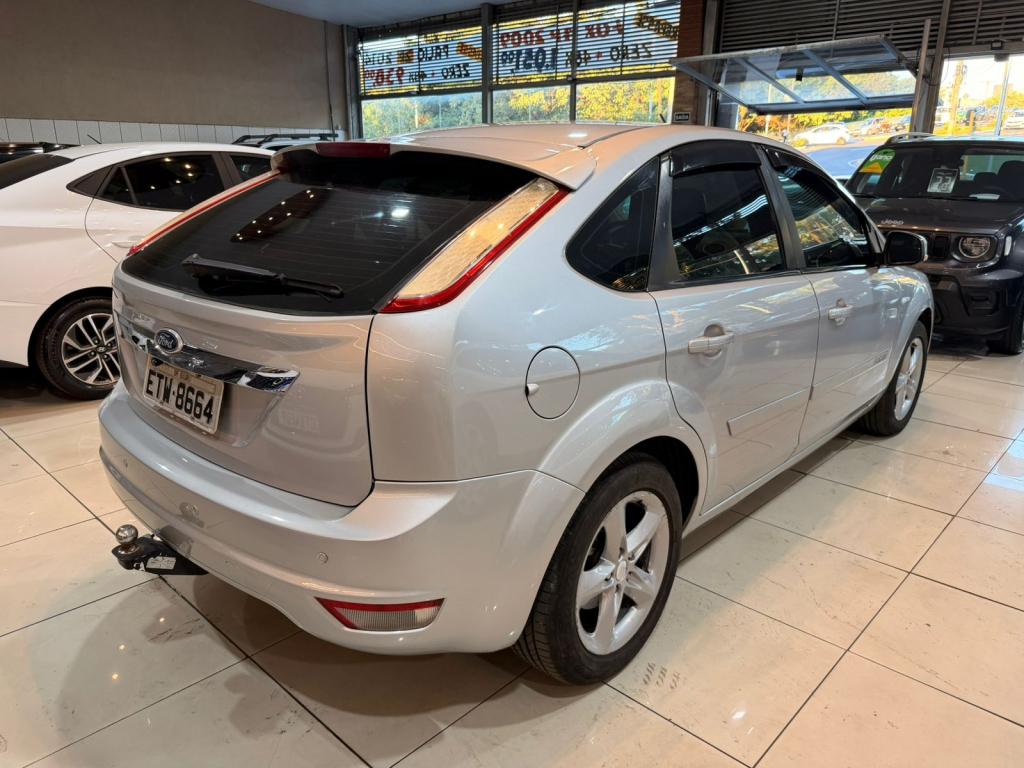 FORD Focus Hatch - Foto
