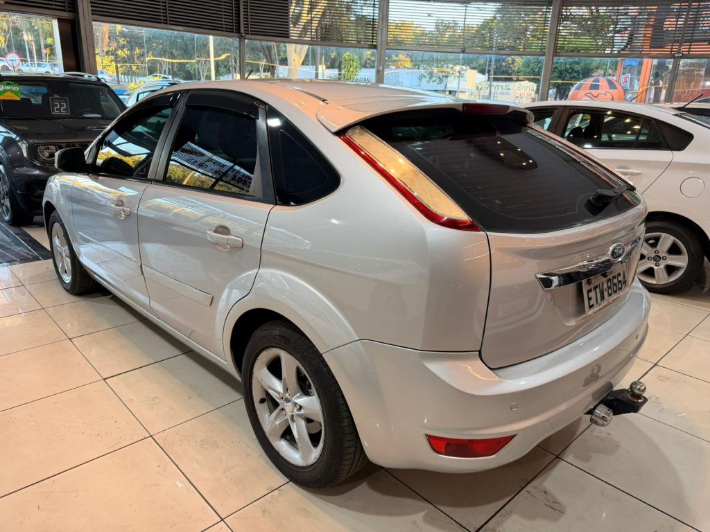 FORD Focus Hatch - Foto