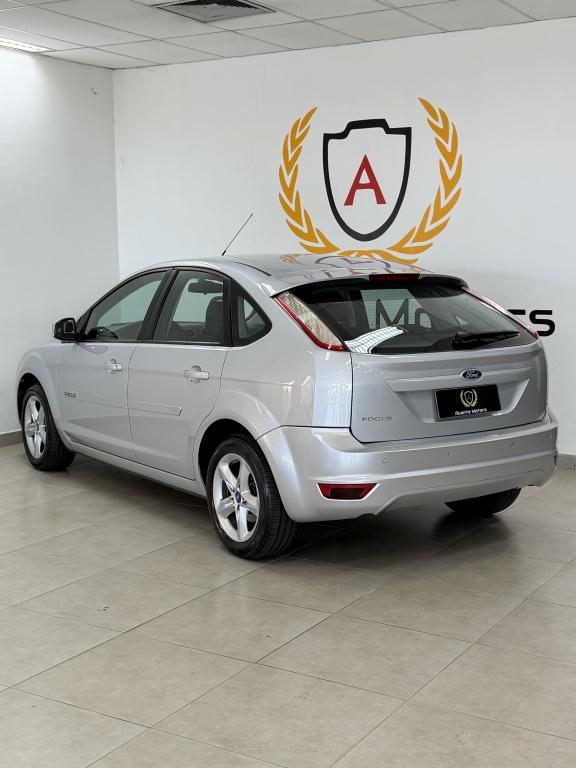 FORD Focus Hatch - Foto