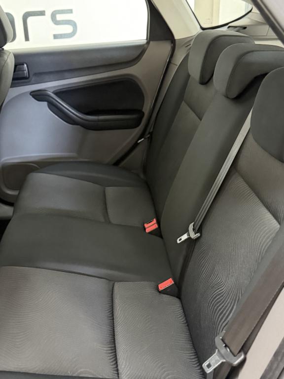 FORD Focus Hatch - Foto