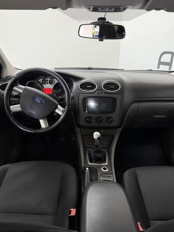 FORD Focus Hatch - Foto