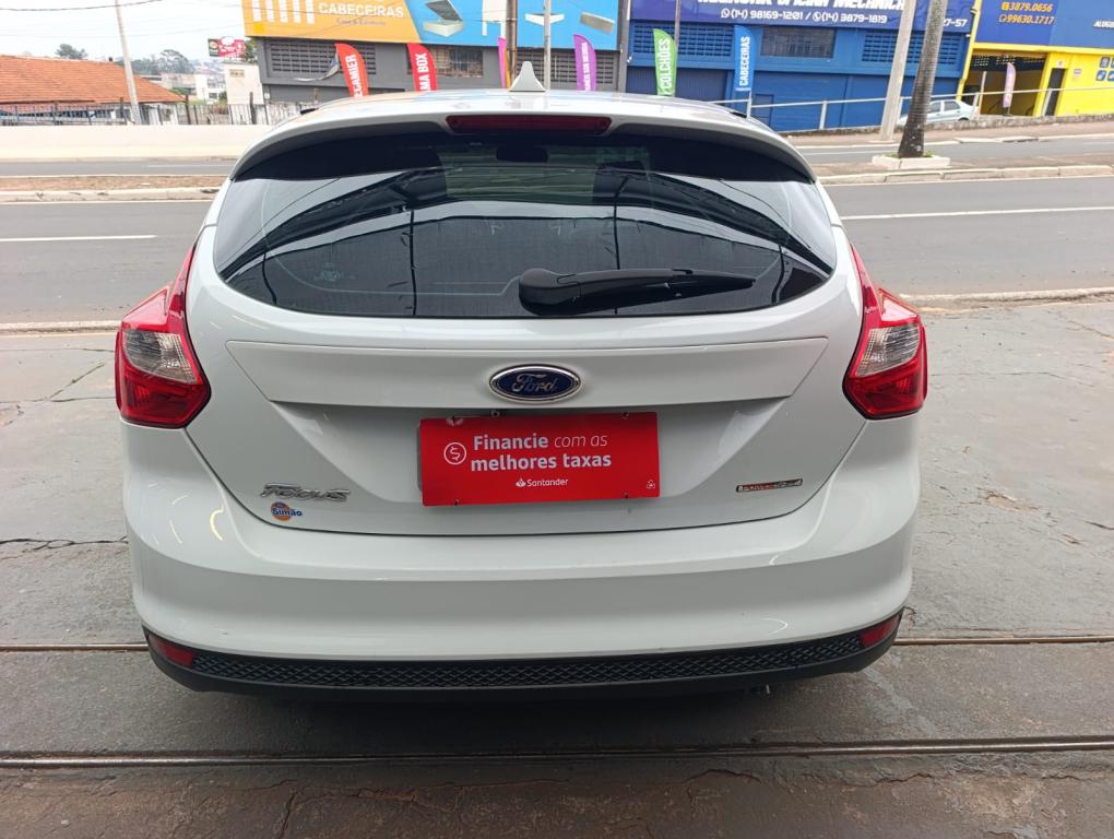 FORD Focus Hatch - Foto