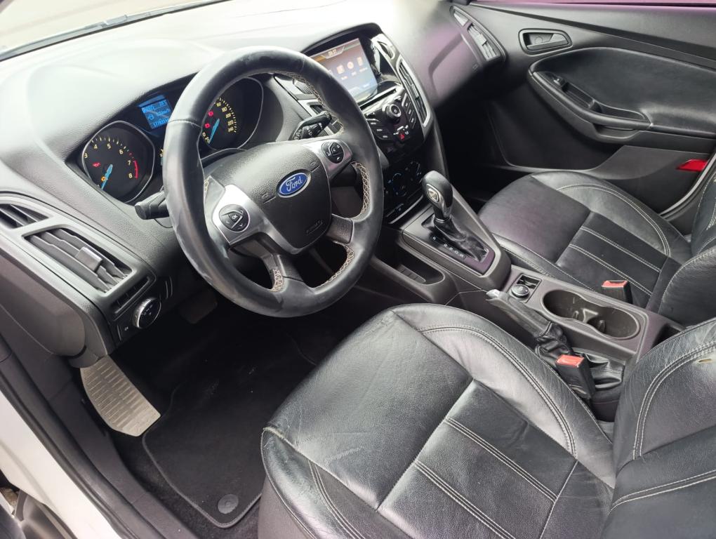 FORD Focus Hatch - Foto