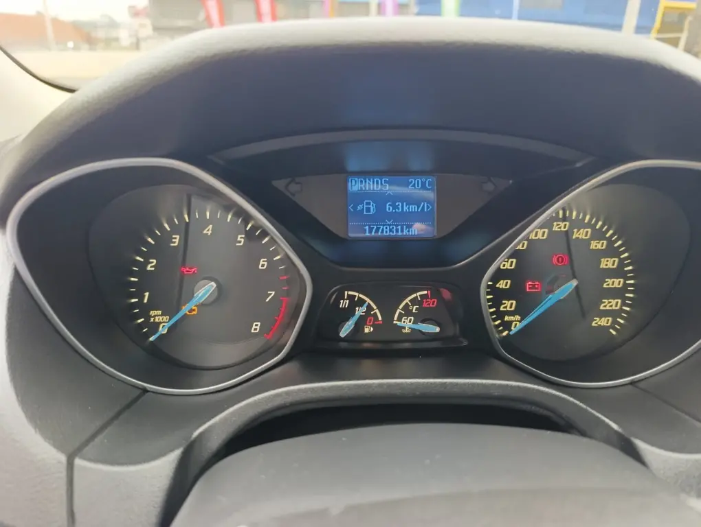 FORD Focus Hatch - Foto