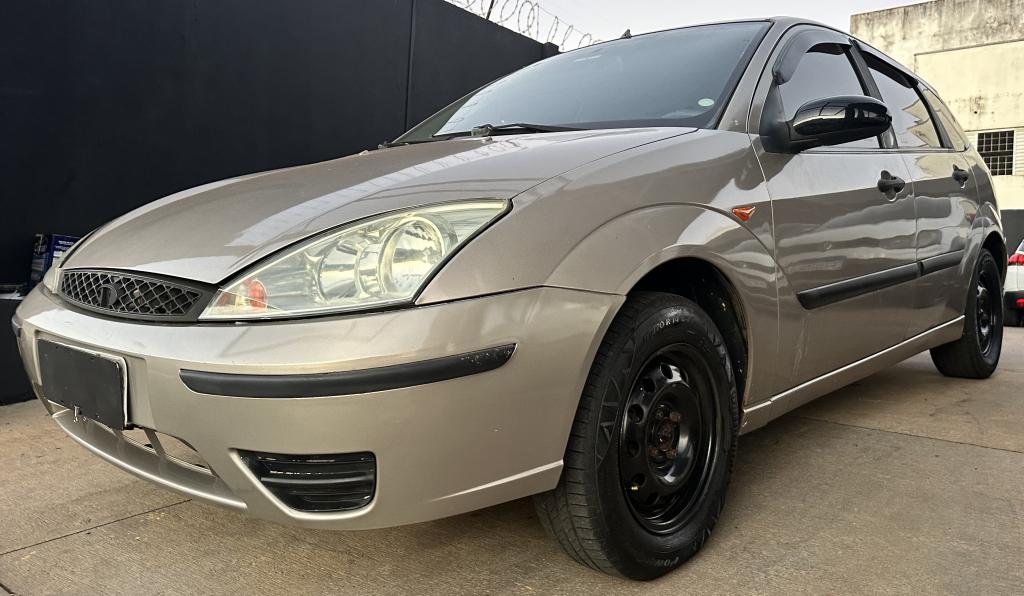 FORD Focus Hatch - Foto