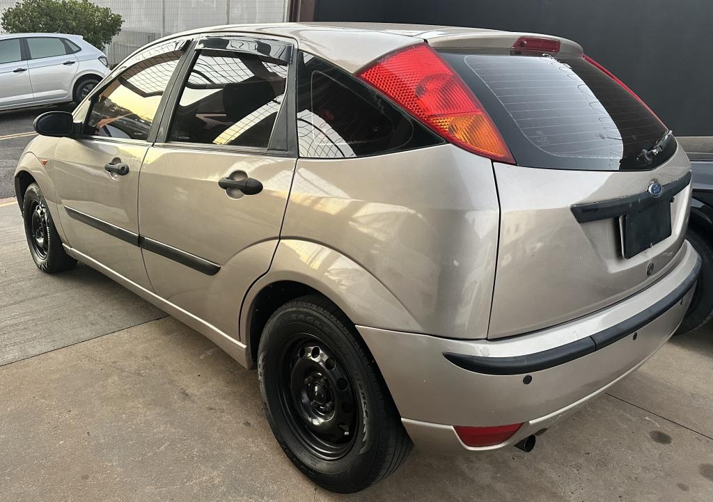 FORD Focus Hatch - Foto