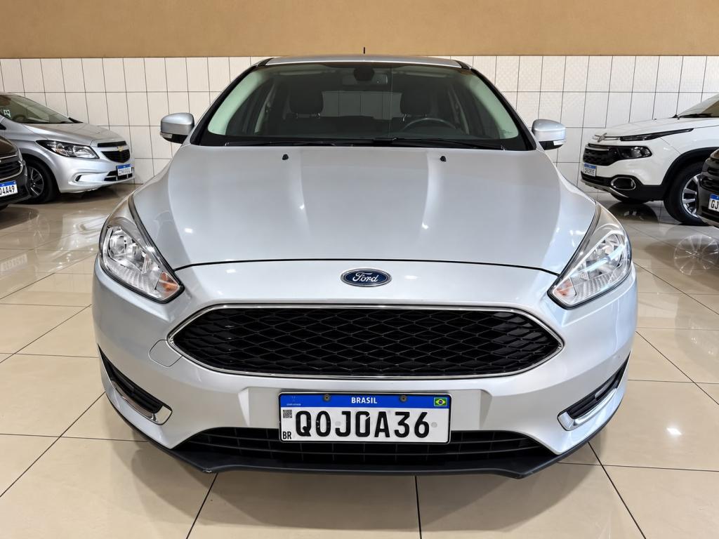 FORD Focus Hatch - Foto