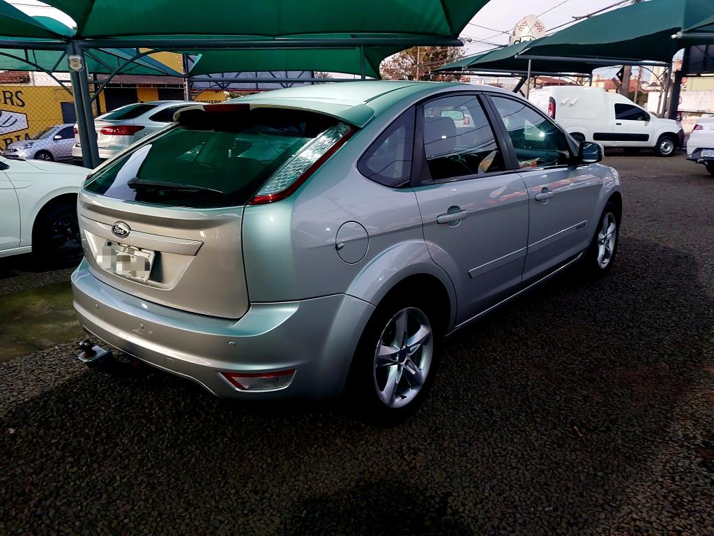 FORD Focus Hatch - Foto