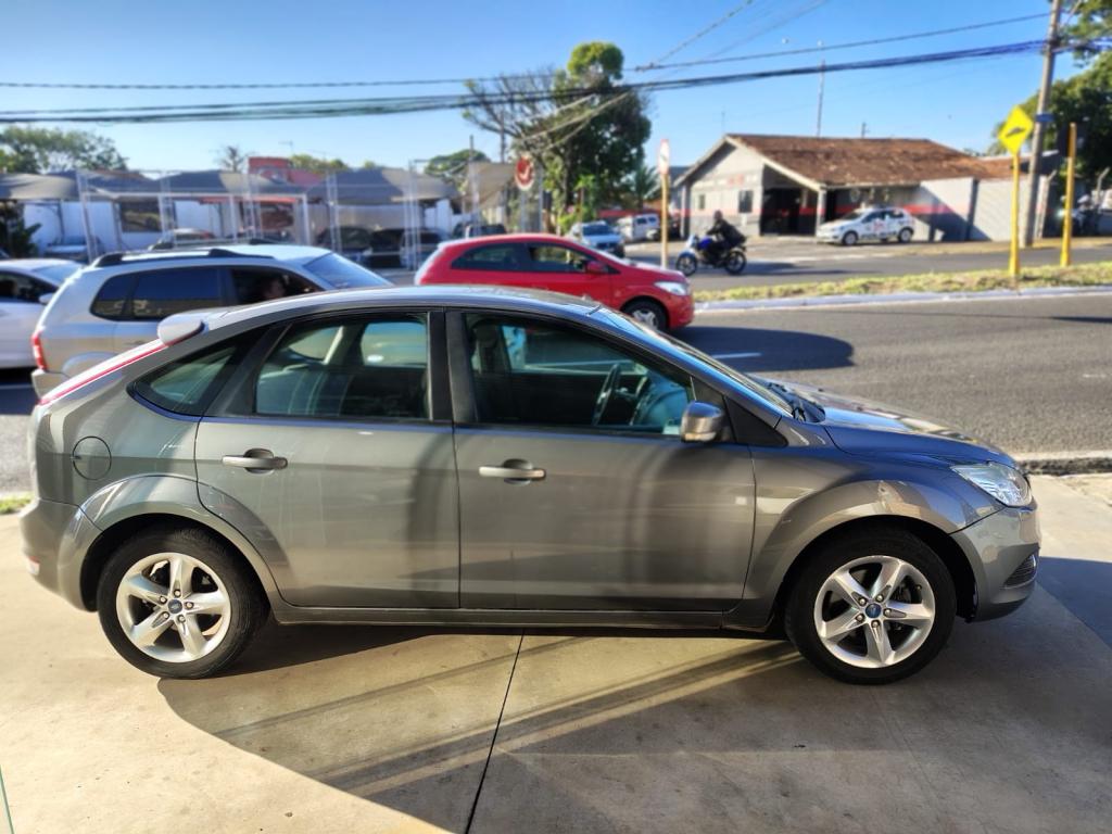 FORD Focus Hatch - Foto