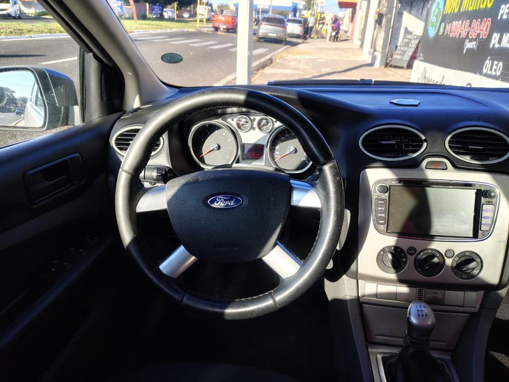FORD Focus Hatch - Foto