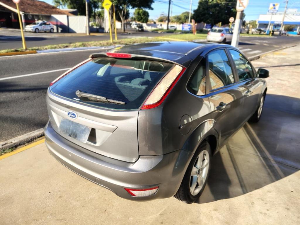 FORD Focus Hatch - Foto