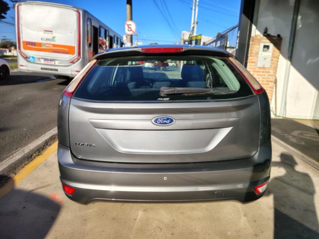 FORD Focus Hatch - Foto