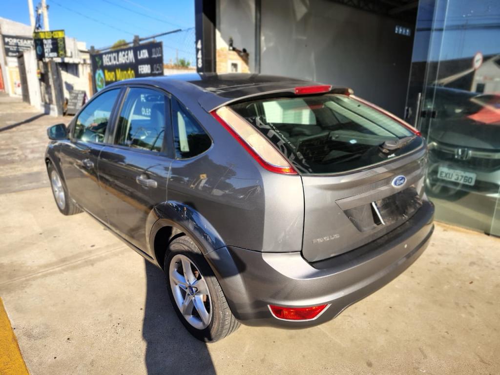 FORD Focus Hatch - Foto