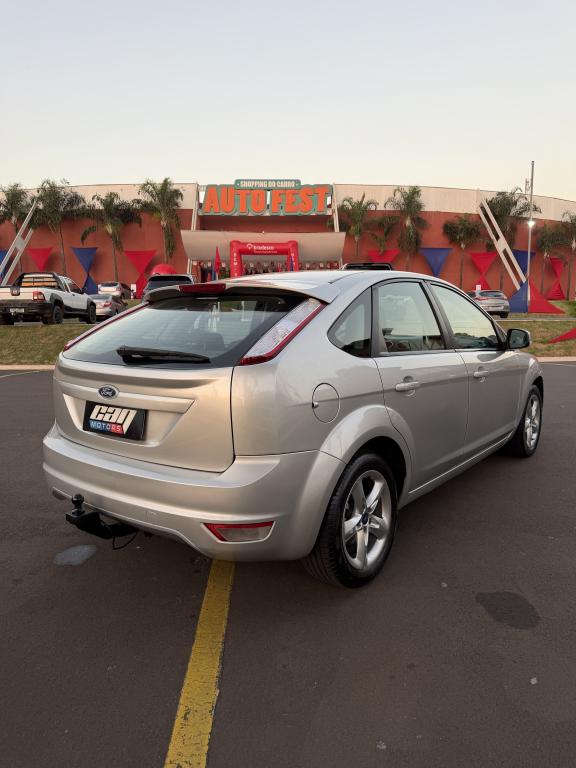 FORD Focus Hatch - Foto