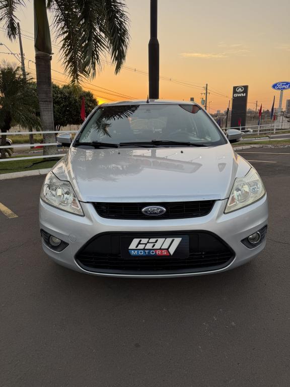 FORD Focus Hatch - Foto