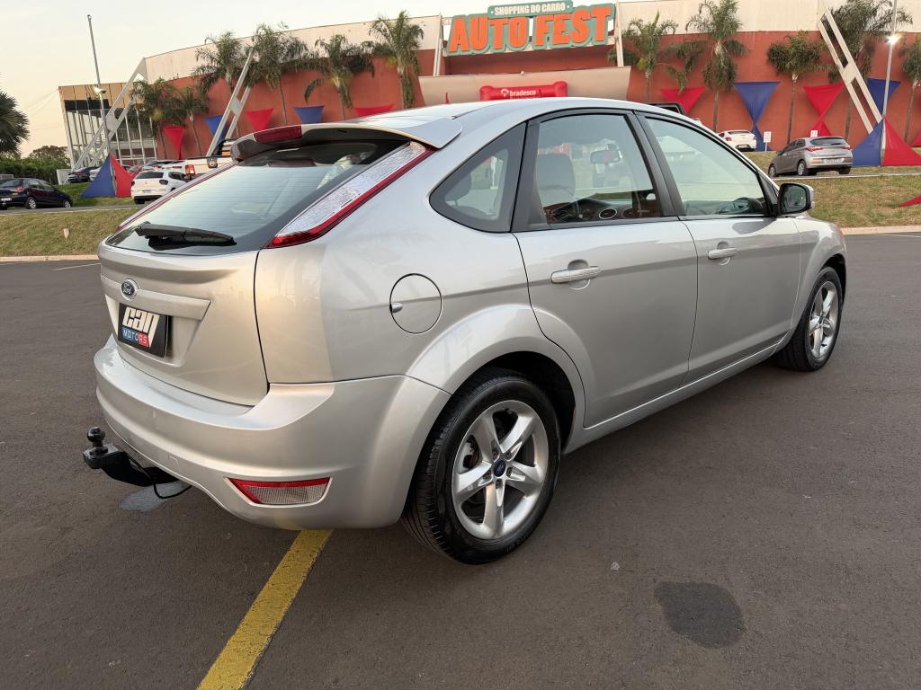 FORD Focus Hatch - Foto