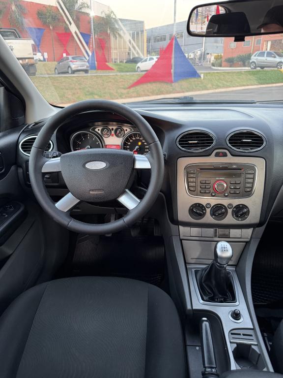 FORD Focus Hatch - Foto