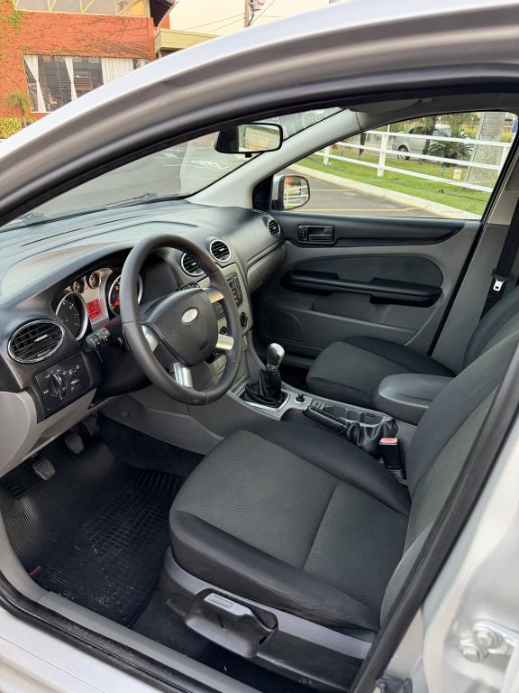 FORD Focus Hatch - Foto