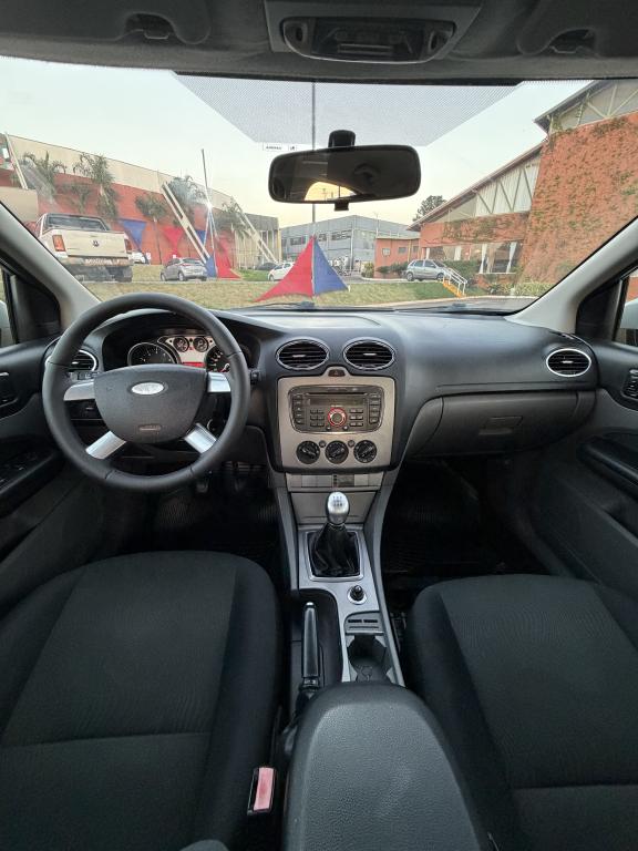 FORD Focus Hatch - Foto