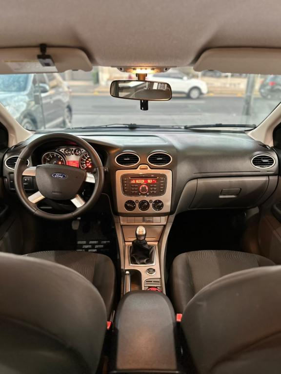 FORD Focus Hatch - Foto