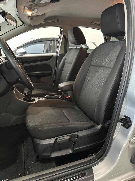 FORD Focus Hatch - Foto