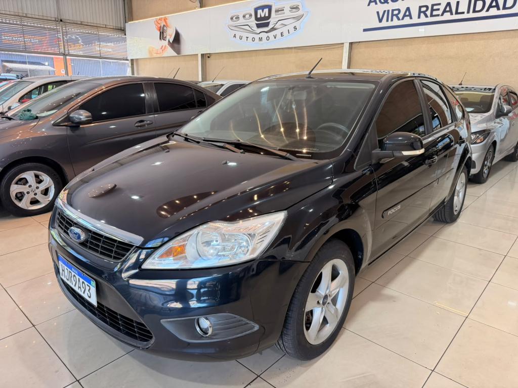 FORD Focus Hatch - Foto