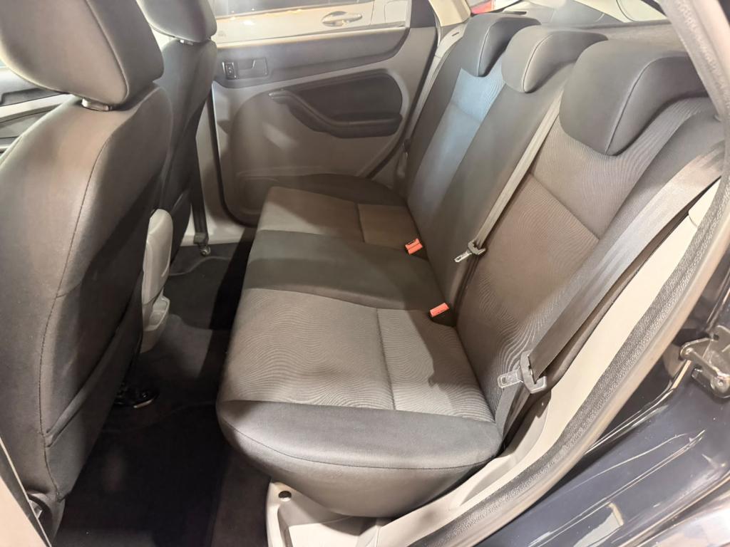 FORD Focus Hatch - Foto