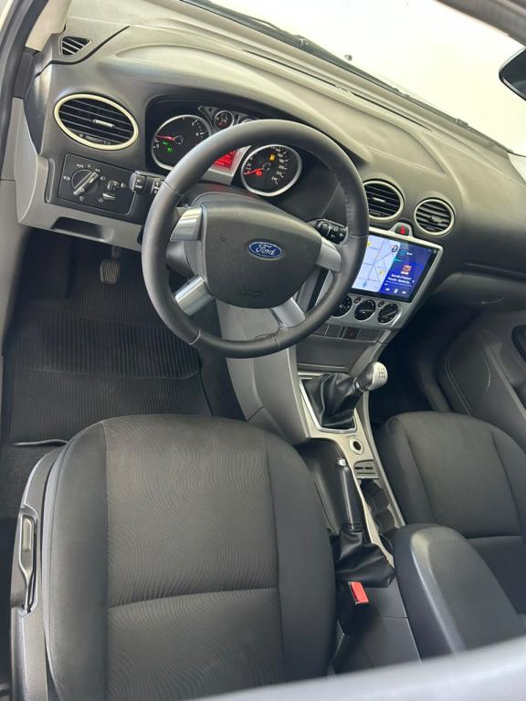 FORD Focus Hatch - Foto
