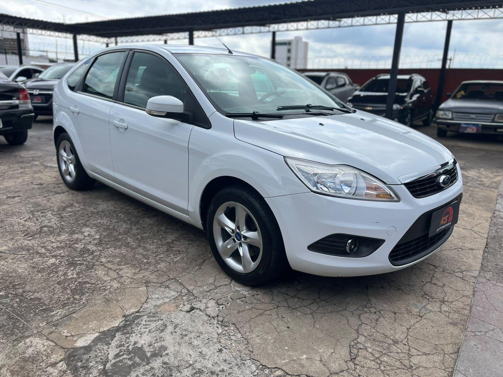 FORD Focus Hatch - Foto