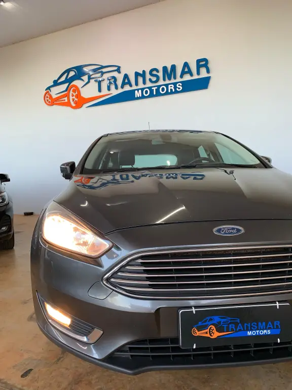 FORD Focus Hatch - Foto