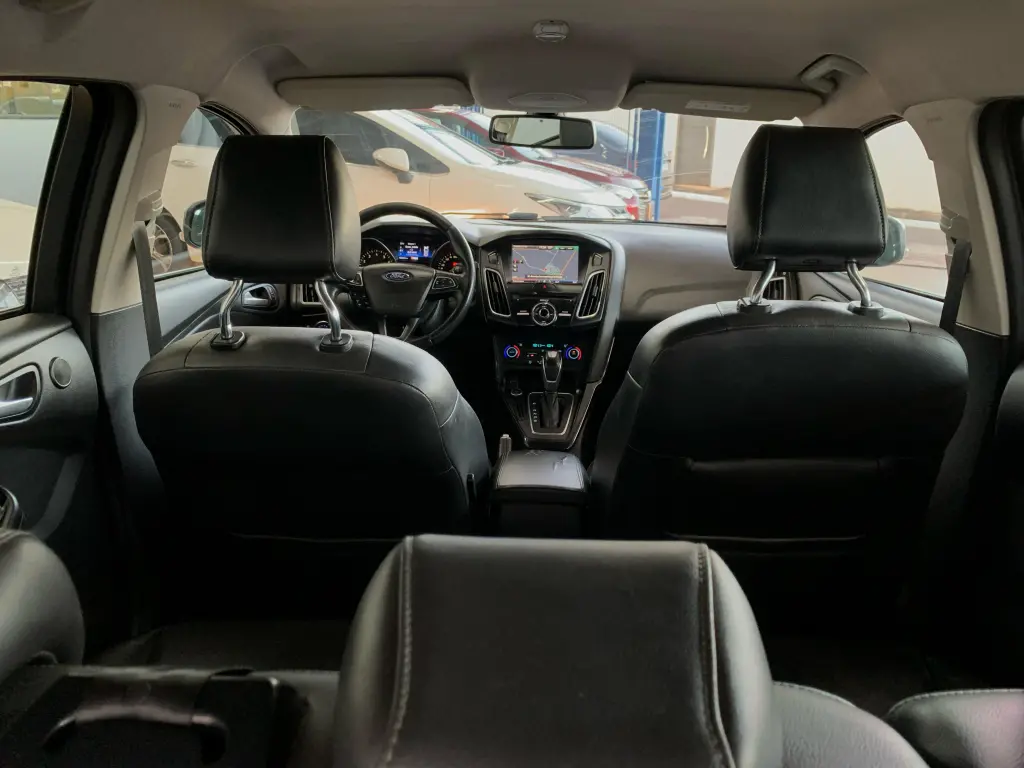 FORD Focus Hatch - Foto