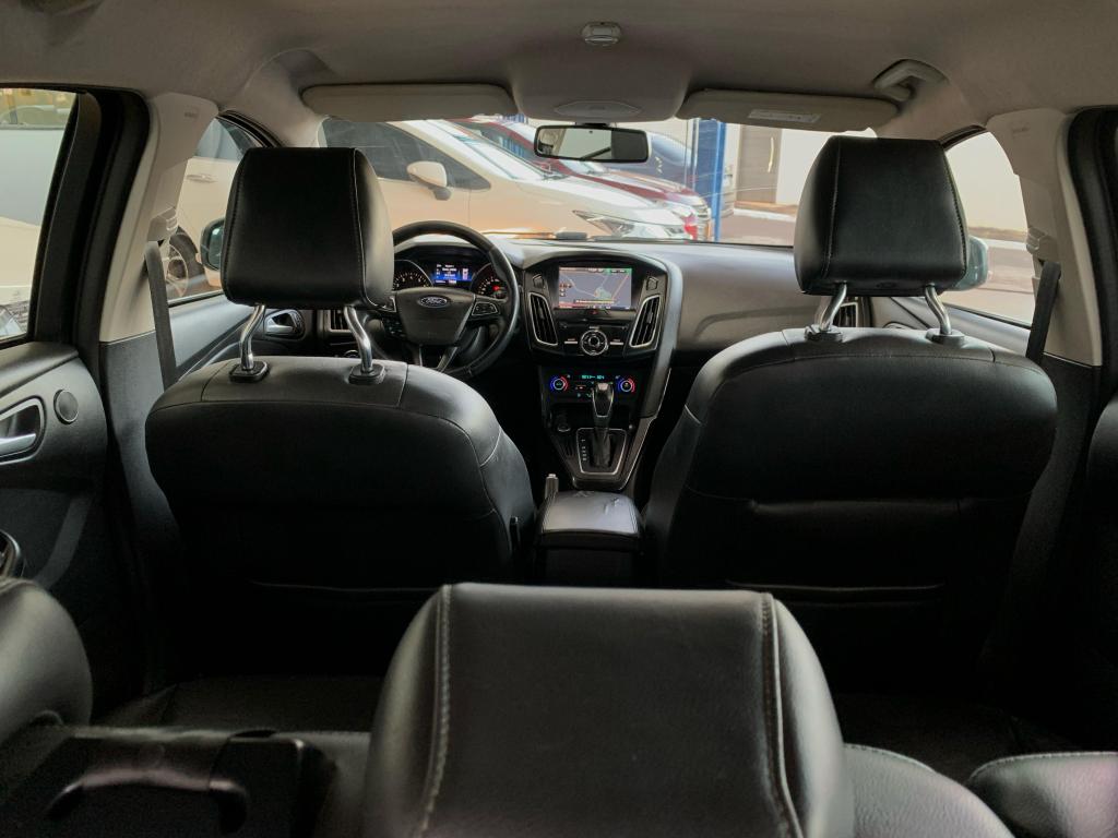 FORD Focus Hatch - Foto