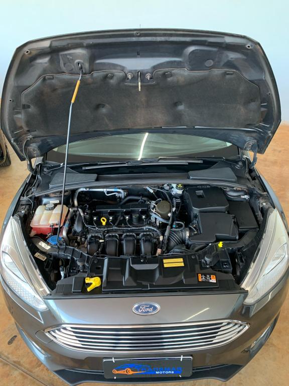 FORD Focus Hatch - Foto