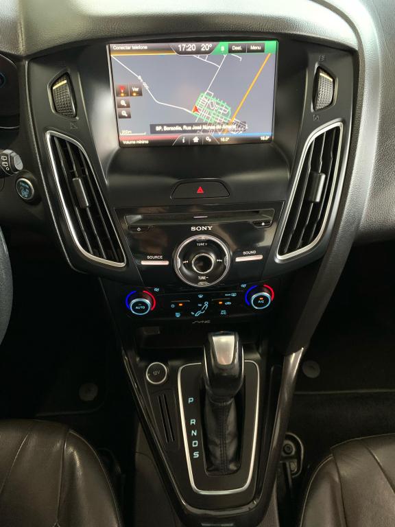 FORD Focus Hatch - Foto
