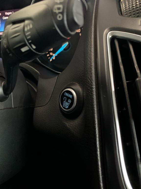 FORD Focus Hatch - Foto