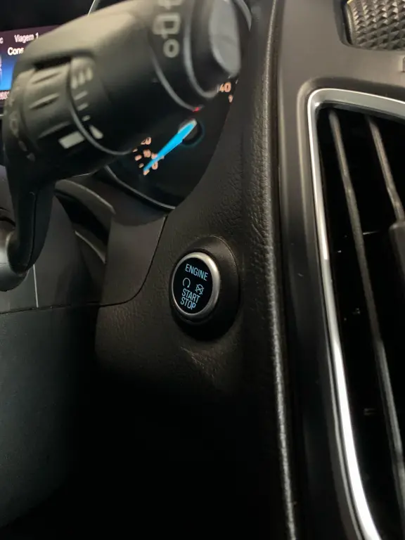 FORD Focus Hatch - Foto