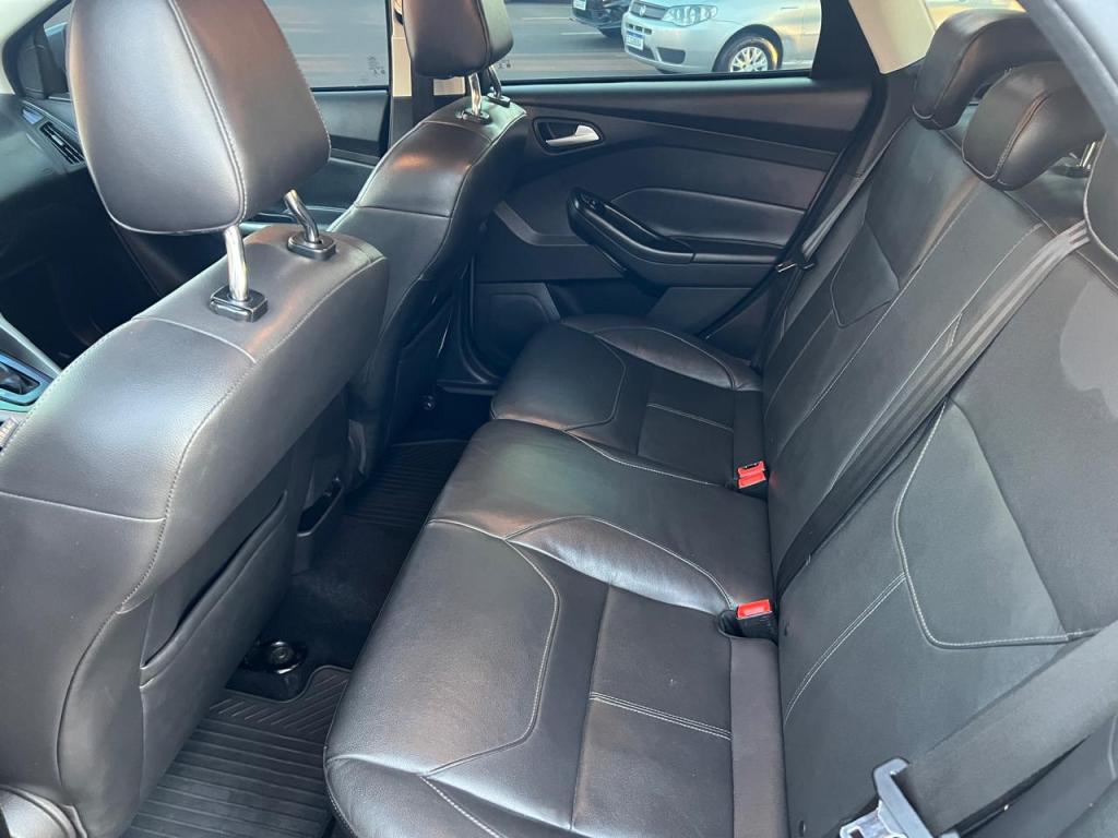 FORD Focus Hatch - Foto