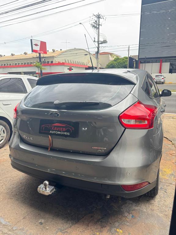 FORD Focus Hatch - Foto