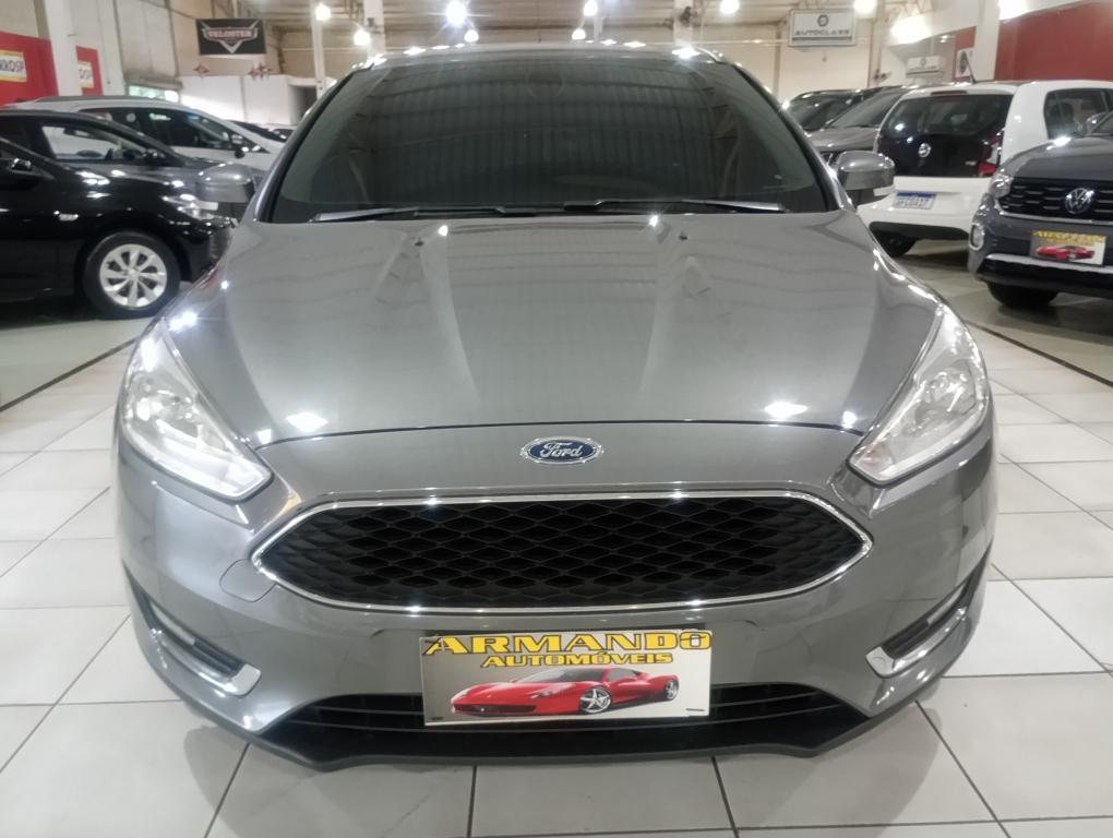 FORD Focus Hatch - Foto