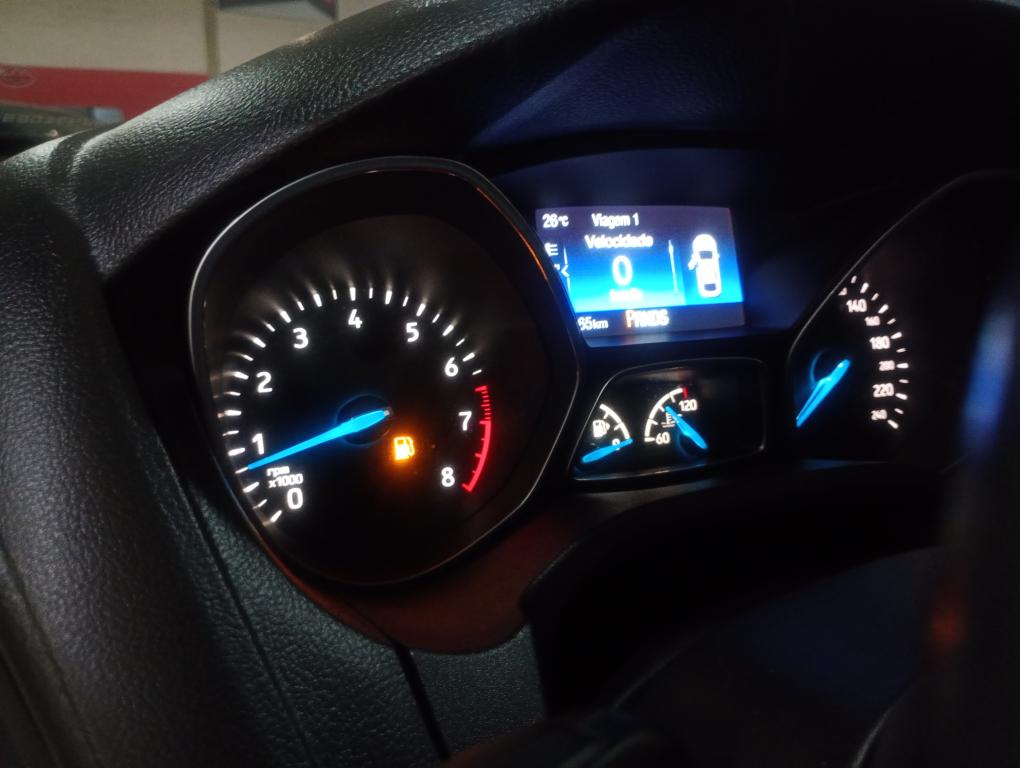 FORD Focus Hatch - Foto
