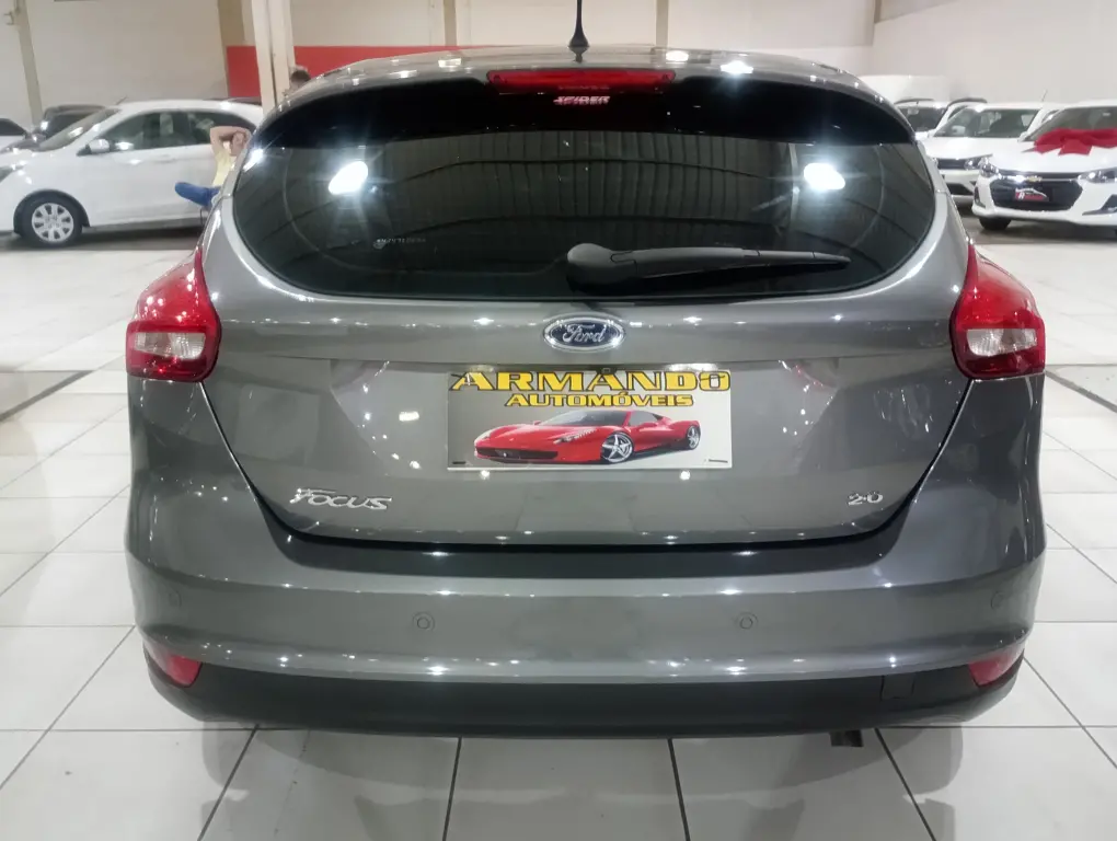 FORD Focus Hatch - Foto