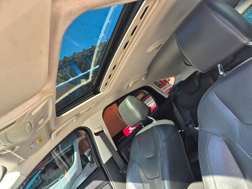 FORD Focus Hatch - Foto