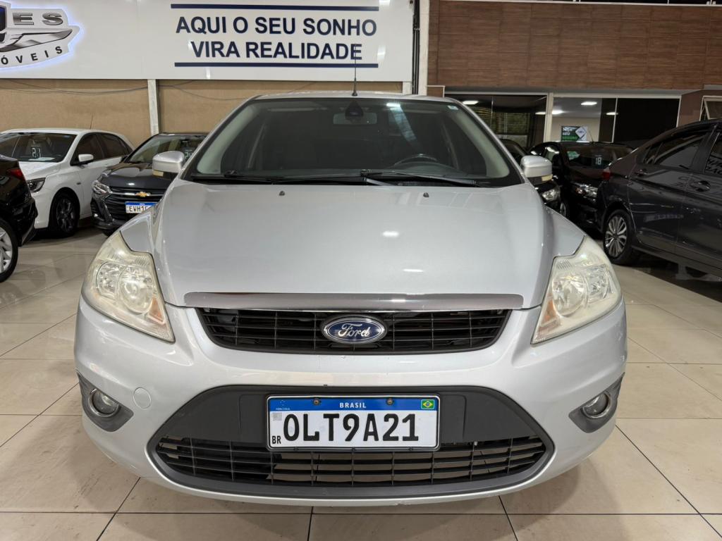 FORD Focus Hatch - Foto