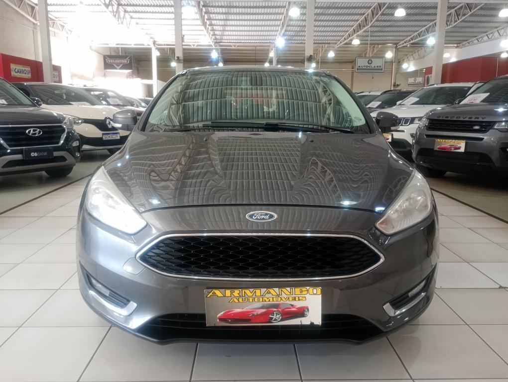 FORD Focus Hatch - Foto