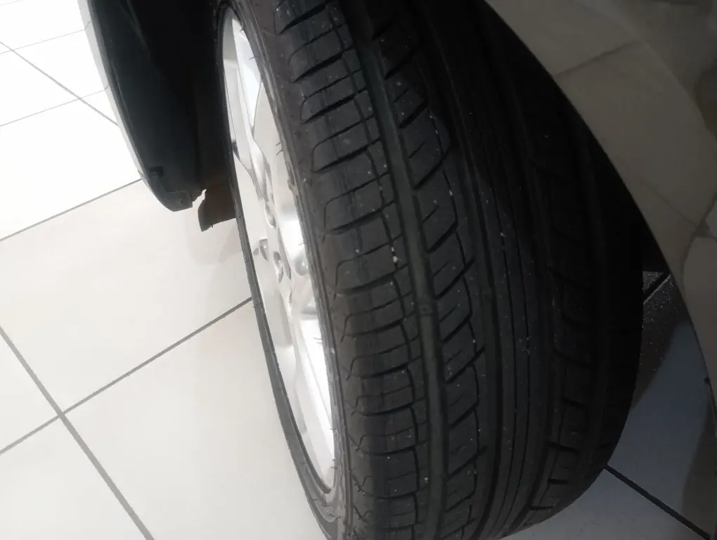 FORD Focus Hatch - Foto